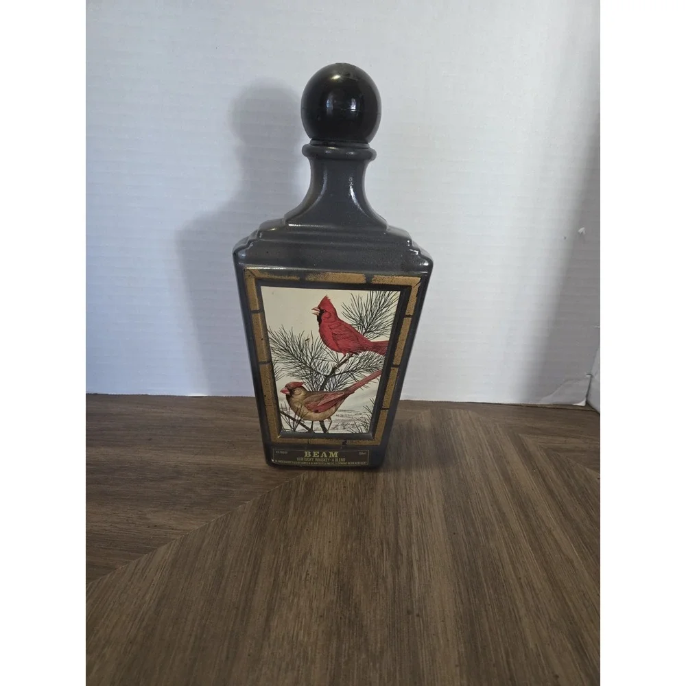 Beam 750ml Kentucky Whiskey Decanter Black Gold Cardinal Bird Stopper